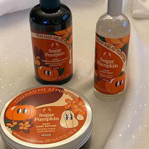 The Body Shop Sugar Pumpkin set new with pumpkin scent