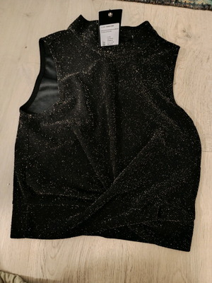 A.L.E. crop top new, black with gold details, Small