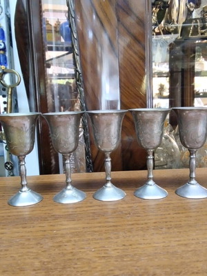 Pewter goblet set like new, 6 pieces