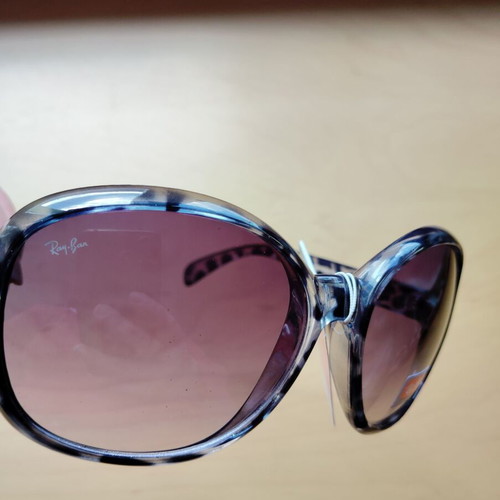 Ray Ban sunglasses new, black and gray color