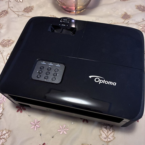 Optoma projector like new