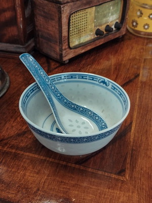 Vintage Chinese porcelain rice bowl with spoon like new