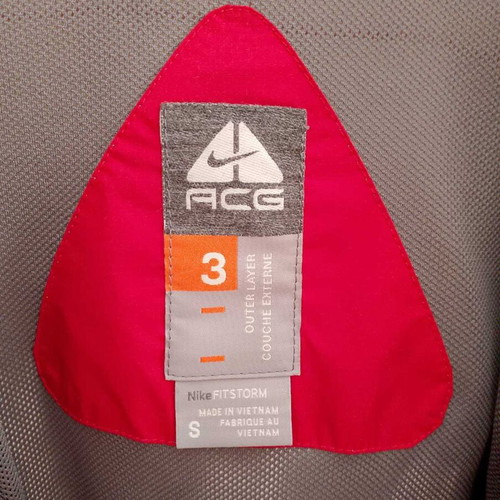Nike ACG Waterproof Jacket size S like new, red