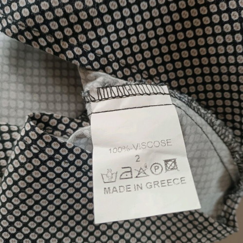 Figaro blouse with 3/4 sleeves like new, black and white