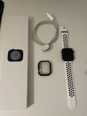 Apple Watch Series 8 45mm like new