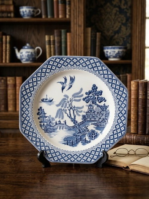 Vintage J&G Meakin Blue Willow Dinner Plate from 1970s England, like new