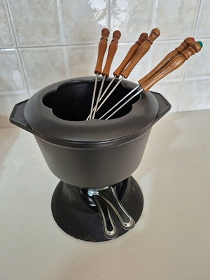 Cast iron fondue 20cm like new