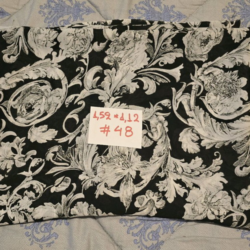 Sewing fabric like new, black and white printed, loose summer