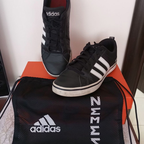 Adidas men's sneakers black with white stripes size 44 with gym sack