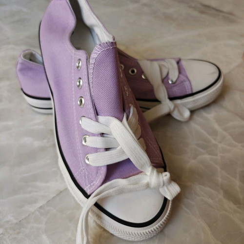 Athletic shoes new, purple, size 41