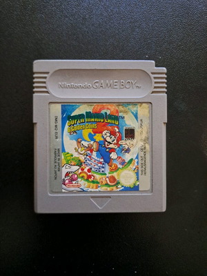Super MarioLand 2 Game Boy употребявана, може да се нуждае от смяна на батерията