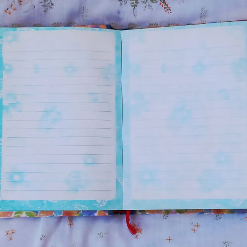 Vintage Romantic Diary like new with floral cover and metal clasp