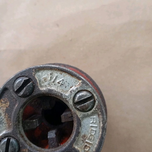 Ridgid 1 Inch Hand Thread Cutter like new