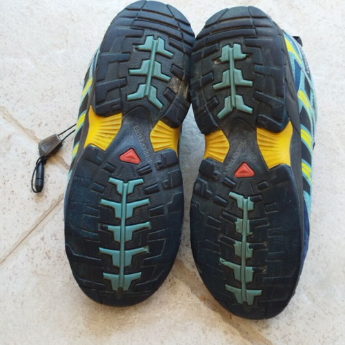 Salomon XA Pro V8 Kids Trail Running Shoes Size 37 Like New