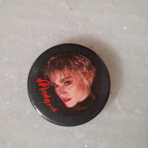 Madonna pin like new from the 90's, black
