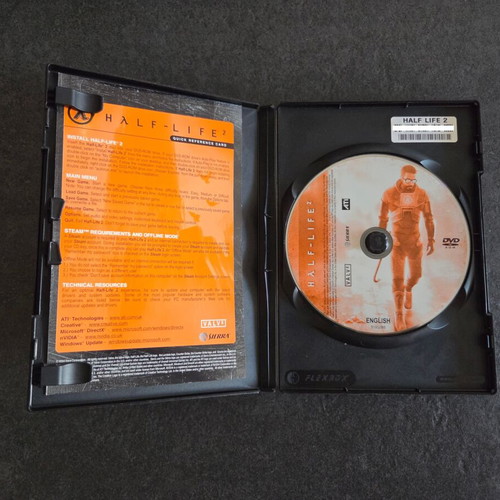 Half-Life 2 PC game used, English edition, 2004