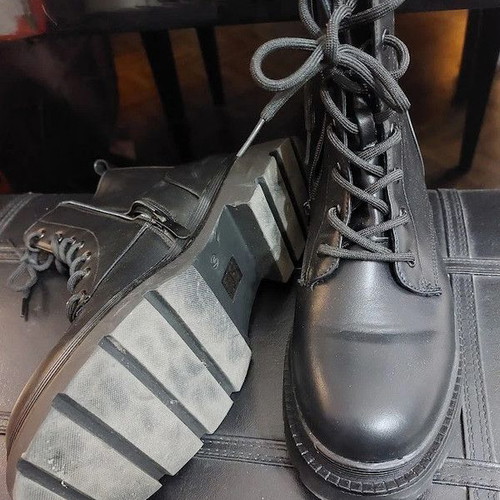 Plato black ankle boots size 40 like new, synthetic leather