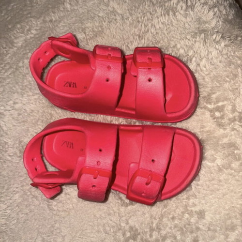 Zara baby soft sandals new, coral size 22 EU