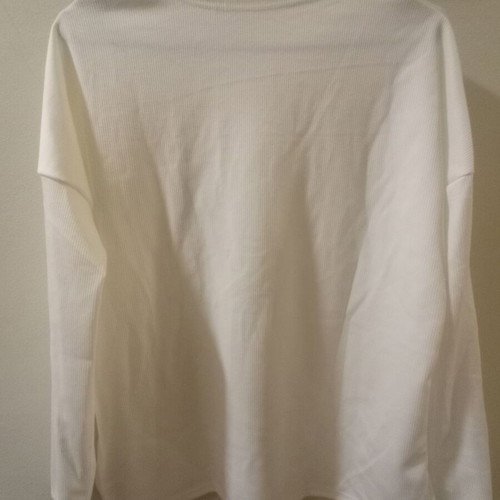 White long-sleeve ribbed blouse new, size M
