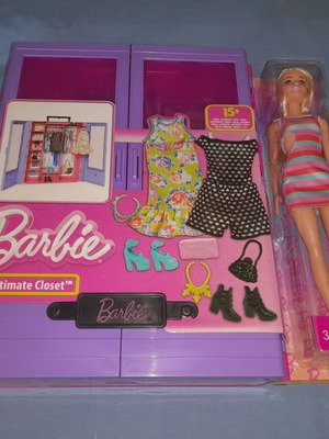 Barbie Ultimate Closet HJL66 ντουλάπα παιχνιδιού με κούκλα και αξεσουάρ