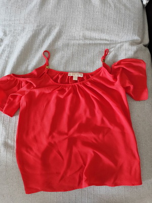 Michael Kors blouse with open shoulders red new