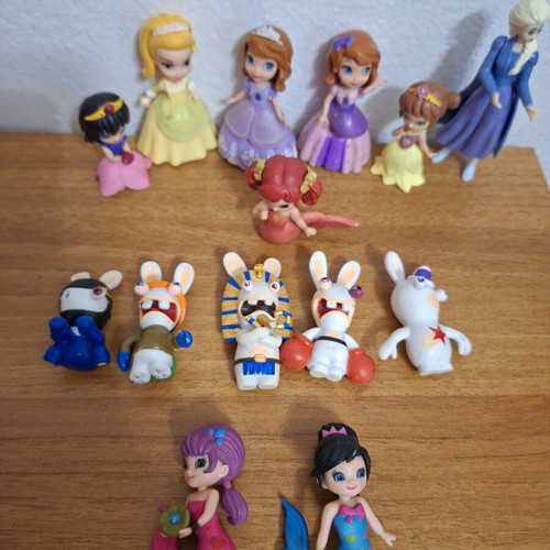 Children's figures used, set of 14