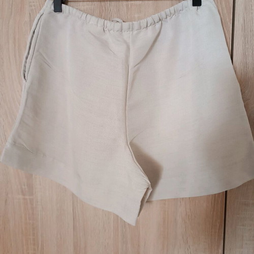 H&M linen blend shorts with string size S like new, beige
