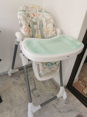 Mamas& Papas Feeding Table like new