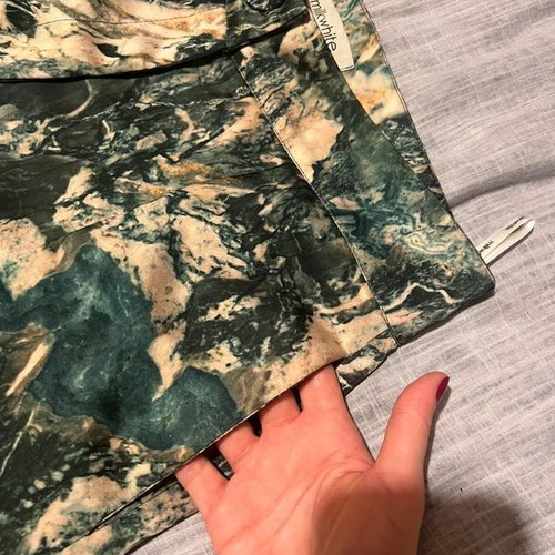 Milkwhite set like new, satin texture, beige and green