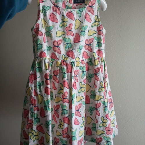 Girl's dress 2 years with butterflies like new
