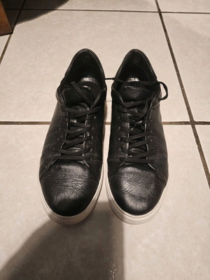 Leather sneakers used, size 44, black