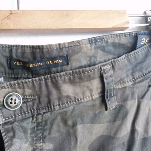 Camouflage pants size 48, length 104 cm, like new, with patches
