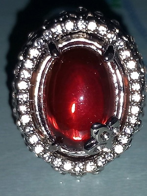 Women's ring new, unworn, size 10 for large fingers
