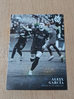 Topps Simplicidad 2024-25 Aleix García Bayer Leverkusen card