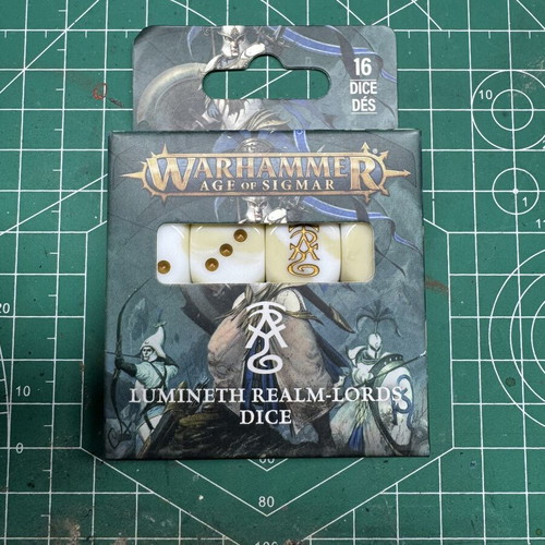 Lumineth Realms Dice Warhammer Age of Sigmar like new