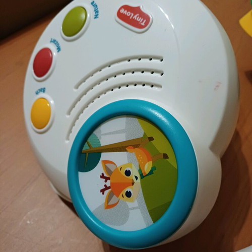 Tiny Love Into the Forest Classic musical crib box like new