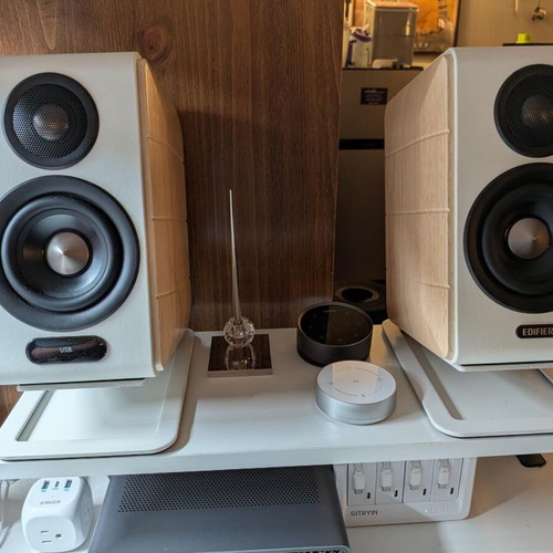 Kanto S2 Aluminum Desktop Speaker Stands White