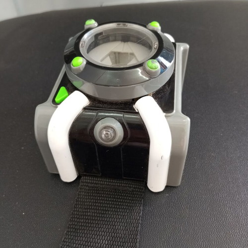 Ben-10 watch like view master, used, changes images, battery needed