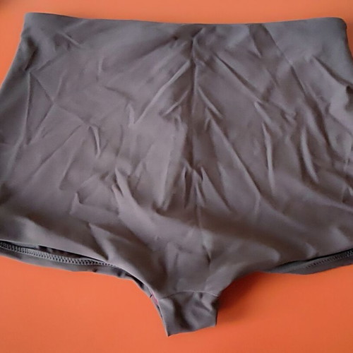 WunderLove high-waisted swim shorts chocolate, new, size M