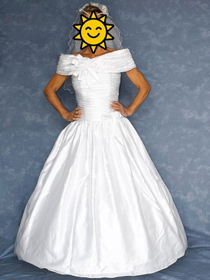 Pronovias wedding dress used, white, size 40 with veil and underskirt
