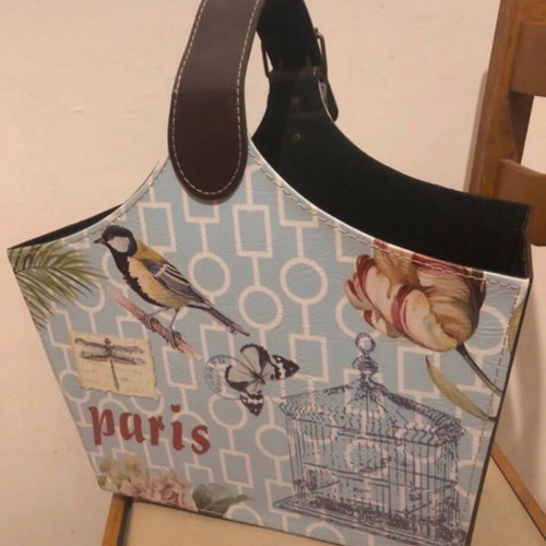 Storage case like new with decorative print