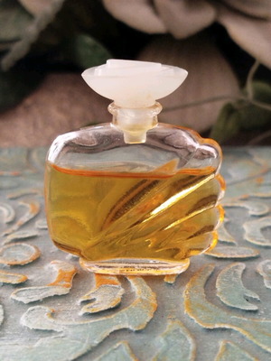 Beautiful Eau de Parfum mini perfume 3.5 ml new
