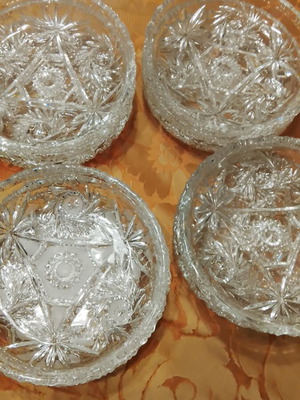Set of 13 pieces used, high-quality crystal