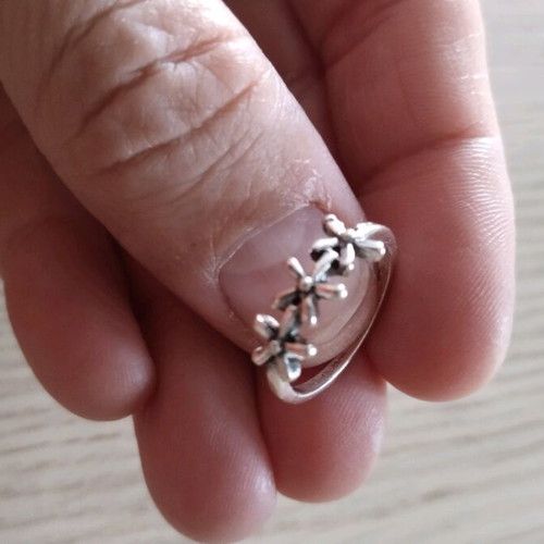Zinc alloy ring new, size 5 for pinky finger