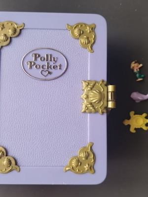 Polly Pocket 1995 Sparkling Mermaid Adventure Enchanted Storybook