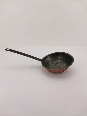 Copper frying pan from 1920 used, preserved
