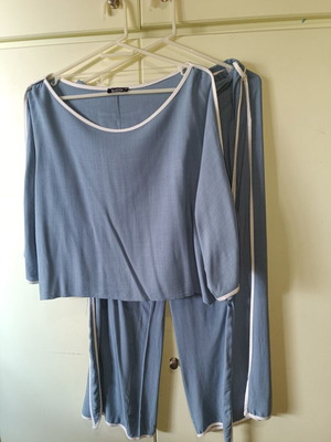 Viscose set in blue, like new