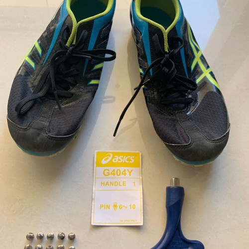Asics G404Y track shoes used, size 37.5 with 10 replacement spikes