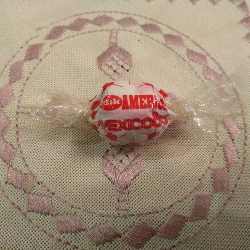 Tsik America Mexico '86 chewing gum red packaging new