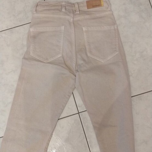 Stradivarius beige jeans size 34 like new